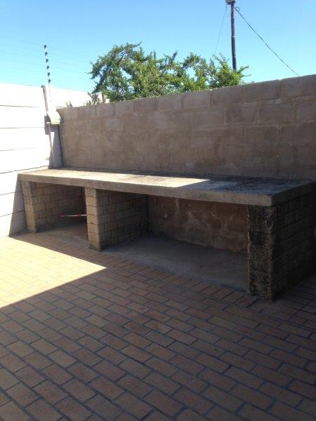 To Let 1 Bedroom Property for Rent in Braelyn Eastern Cape